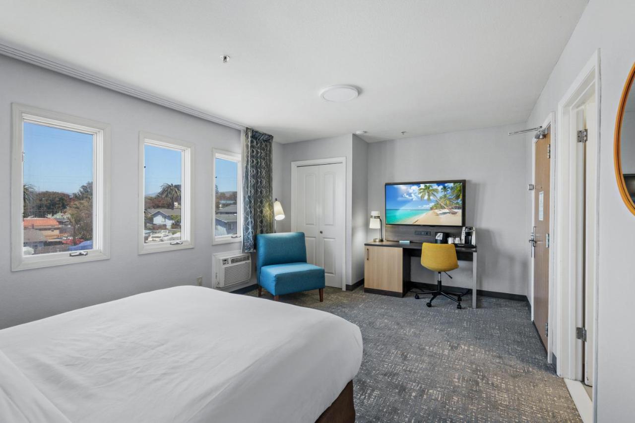 Hotel Avisa Downtown モロ・ベイ エクステリア 写真