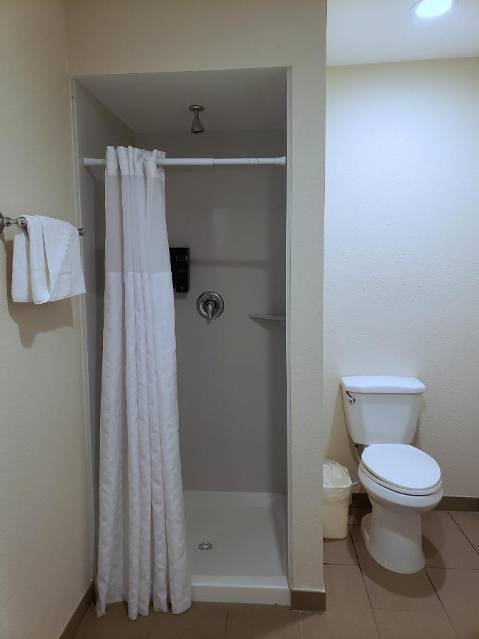 Hotel Avisa Downtown モロ・ベイ エクステリア 写真