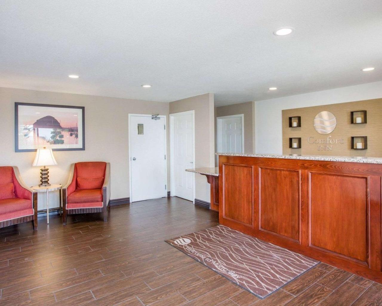 Hotel Avisa Downtown モロ・ベイ エクステリア 写真