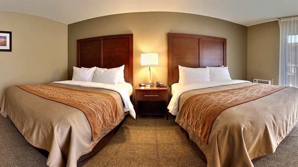 Hotel Avisa Downtown モロ・ベイ エクステリア 写真